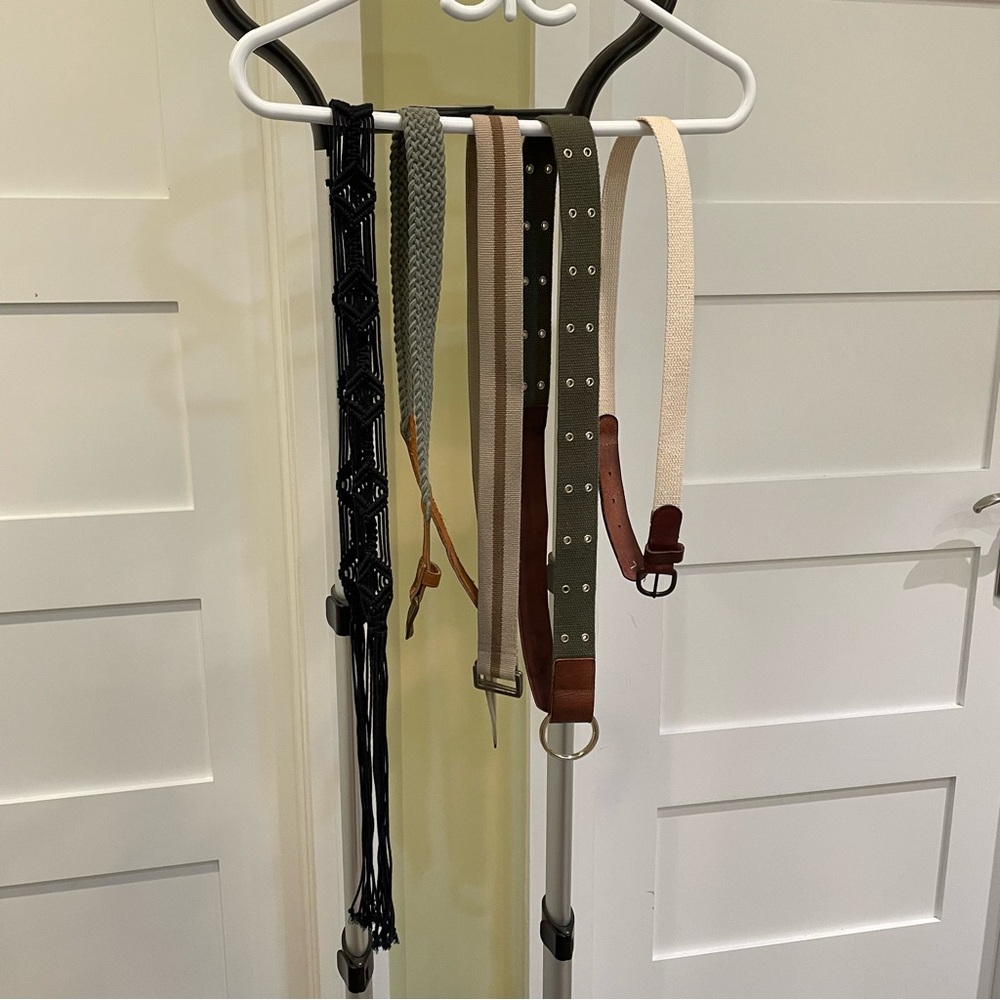 Ladies Assorted Belt Set - Beige, Green, Off White, Navy Blue